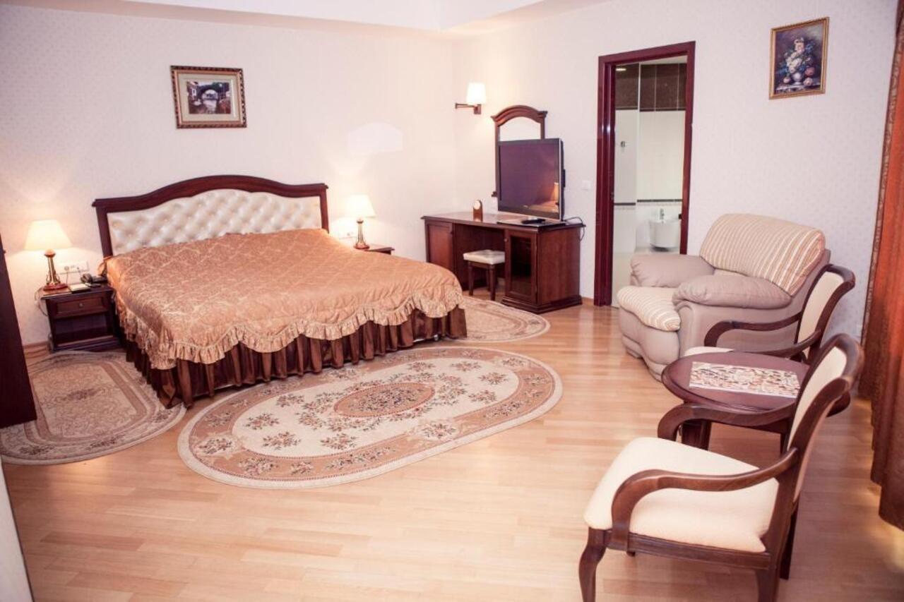 Grand Hotel Victory Aktau  Exteriér fotografie A bedroom
