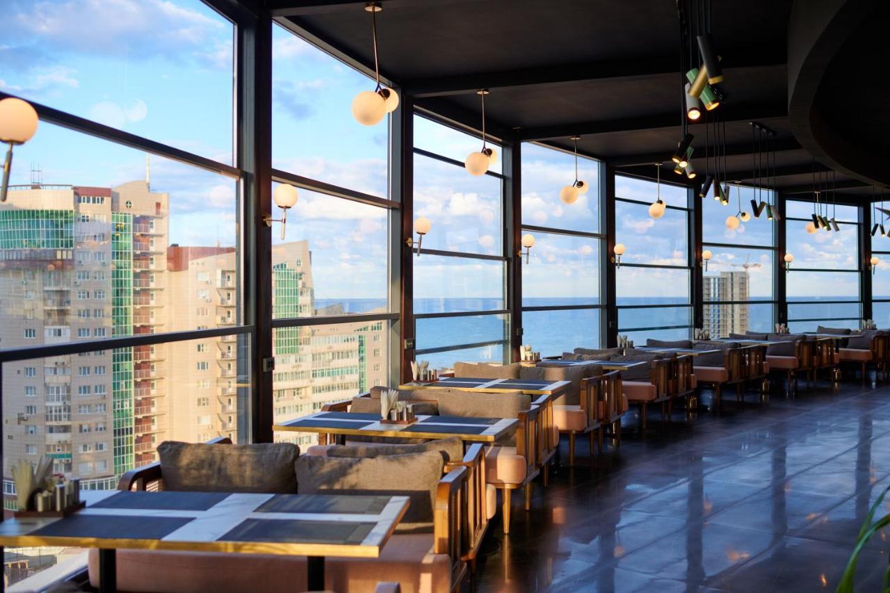 Grand Hotel Victory Aktau  Exteriér fotografie Skyline Bar