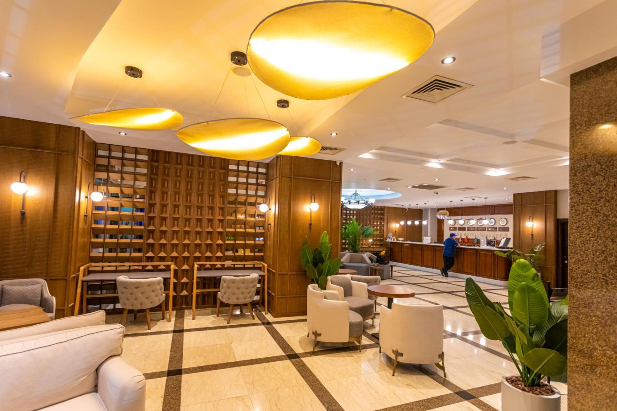 Grand Hotel Victory Aktau  Exteriér fotografie Lobby